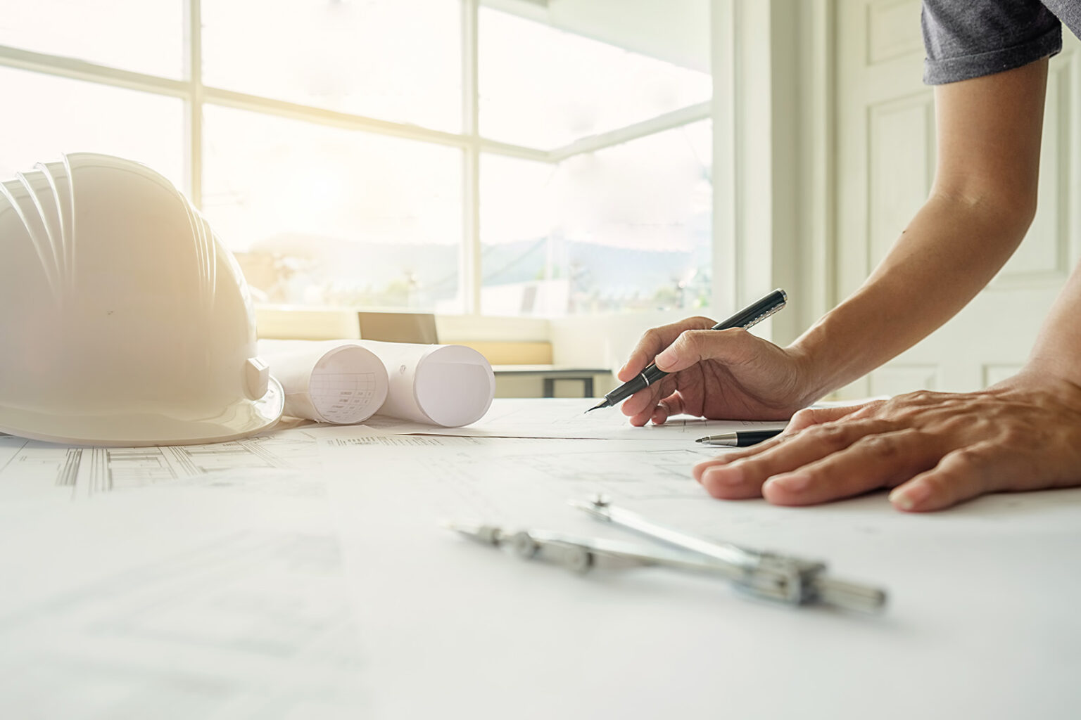 Planos y equipo de trabajo de ESBIC
